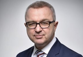 Prof. Dr. Vasa László Tudományos és Innovációs rektorhelyettes